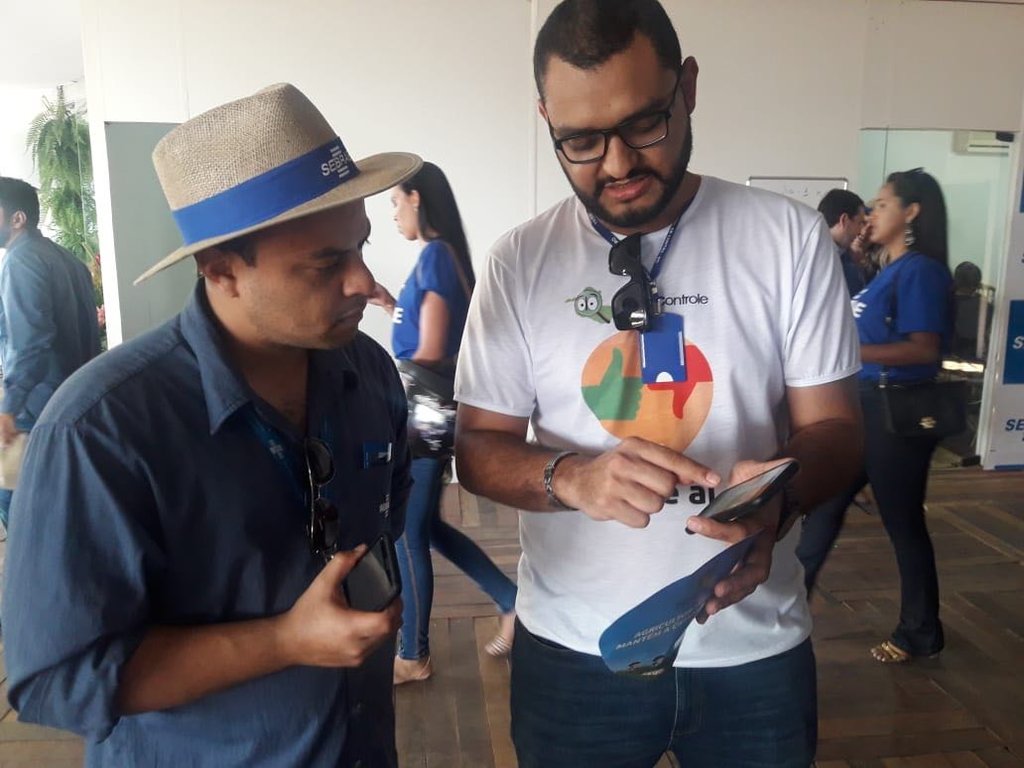  Participantes da Rondônia Rural Show orientado quanto ao uso do aplicativo - Gente de Opinião