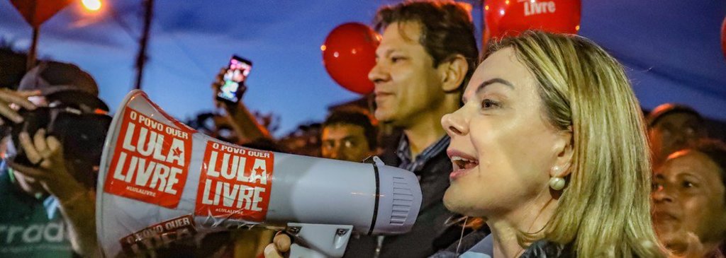 Gleisi e Haddad visitam Lula e avisam: dia 15 de agosto ele será registrado - Gente de Opinião