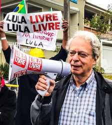 Frei Betto participa das passeatas pela libertação de Lula. - Gente de Opinião