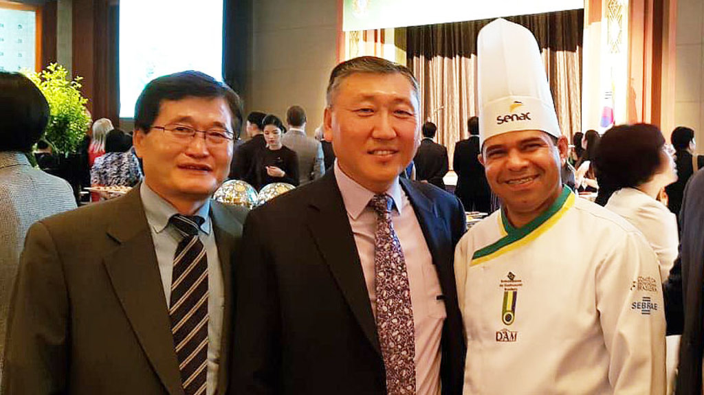  Chef de cozinha do Sistema Fecomercio-Senac apresenta Pirarucu Rondon na Coréia do Sul - Gente de Opinião