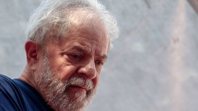 Lula está preso desde abril Foto: MIGUEL SCHINCARIOL / AFP - Gente de Opinião