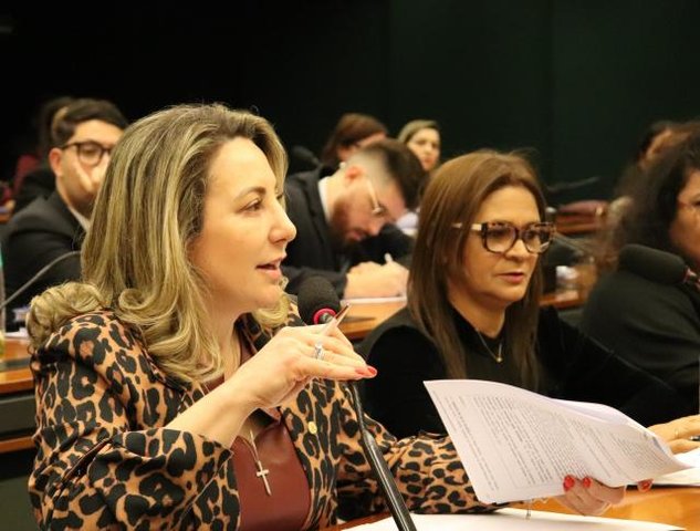 REFORMA DA PREVIDÊNCIA: "Proposta do relator sobre aposentadoria dos professores ainda não é justa", diz Jaqueline Cassol - Gente de Opinião