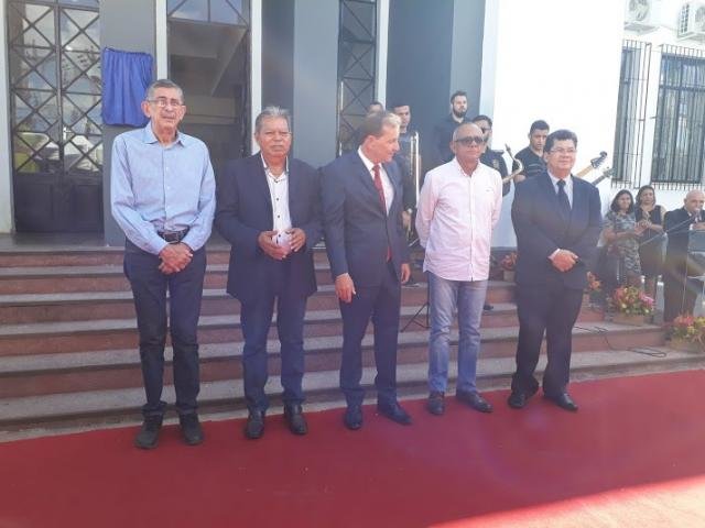 Ex-prefeitos presentes: Sebastião Valadares, João Coelho, Carlos Camurça e José Guedes. No meio, o atual Hildon de Lima Chaves - Gente de Opinião