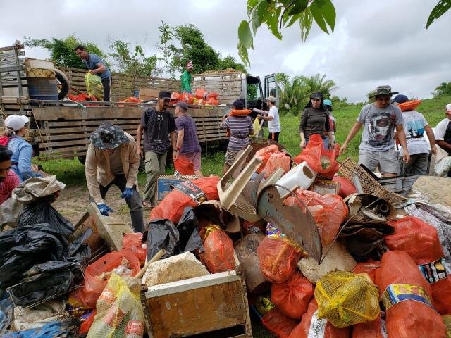 Mais de 2 toneladas de lixo são retiradas do Rio Machado - Gente de Opinião