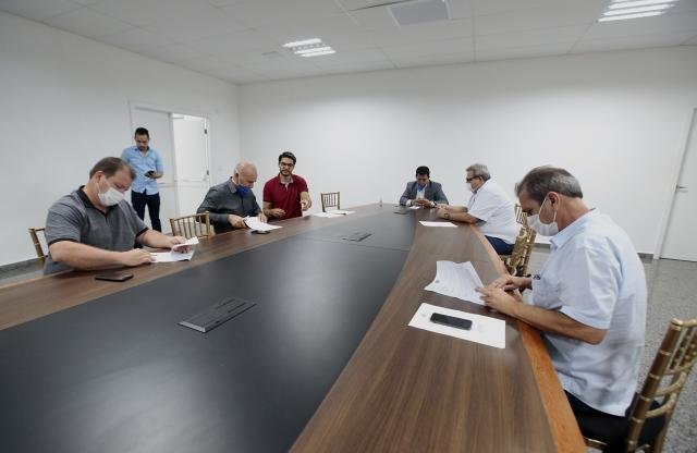 Governo de Rondônia vai contratar servidores emergenciais, diz secretário a deputados da Comissão que acompanha ações contra o Coronavírus - Gente de Opinião