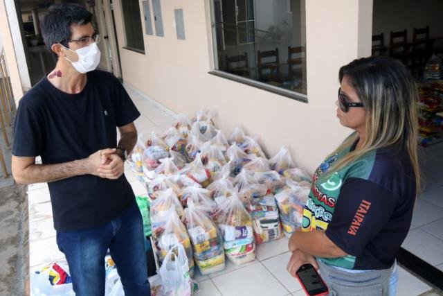 Grupo União dos Jornalistas faz doação de cestas básicas em Porto Velho - Gente de Opinião