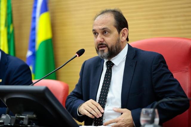 Presidente Laerte Gomes recebe projeto sobre Zoneamento Socioeconômico e Ecológico de Rondônia e coloca para tramitação na Casa de Leis - Gente de Opinião
