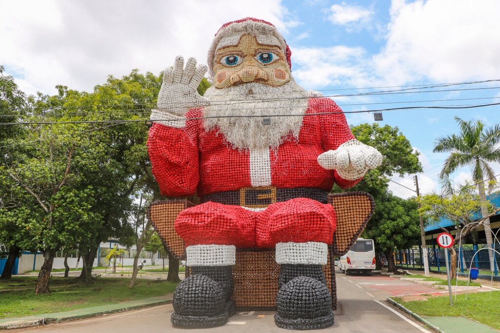 Decoração natalina começa a ser instalada em Ji-Paraná - Gente de Opinião