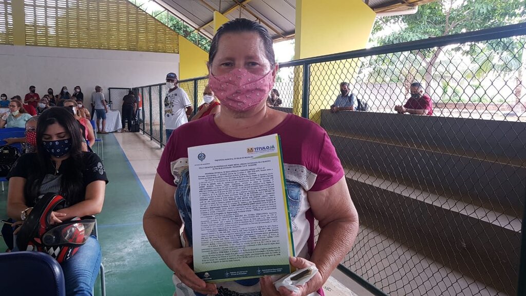 Mais de 180 moradores de Rolim de Moura foram beneficiados com escrituras públicos de imóveis urbanos - Gente de Opinião