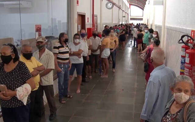 A revolta dos idosos: mais caos na vacinação em Porto Velho - Gente de Opinião
