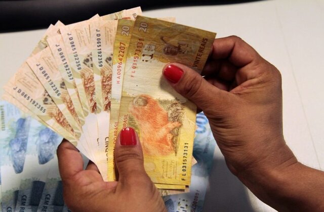 Governo de Rondônia paga última parcela do AmpaRO; em 15 meses foram R$ 60 milhões distribuídos para 28 mil famílias