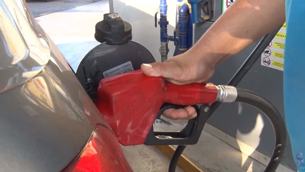  Preço da gasolina bate novo recorde no país - Gente de Opinião