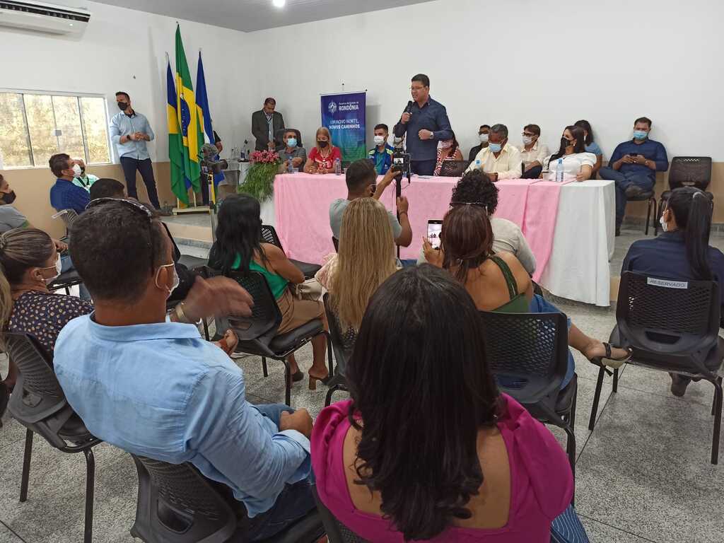 Marcos Rocha comemora dia dos professores com educadores de Jaru - Gente de Opinião