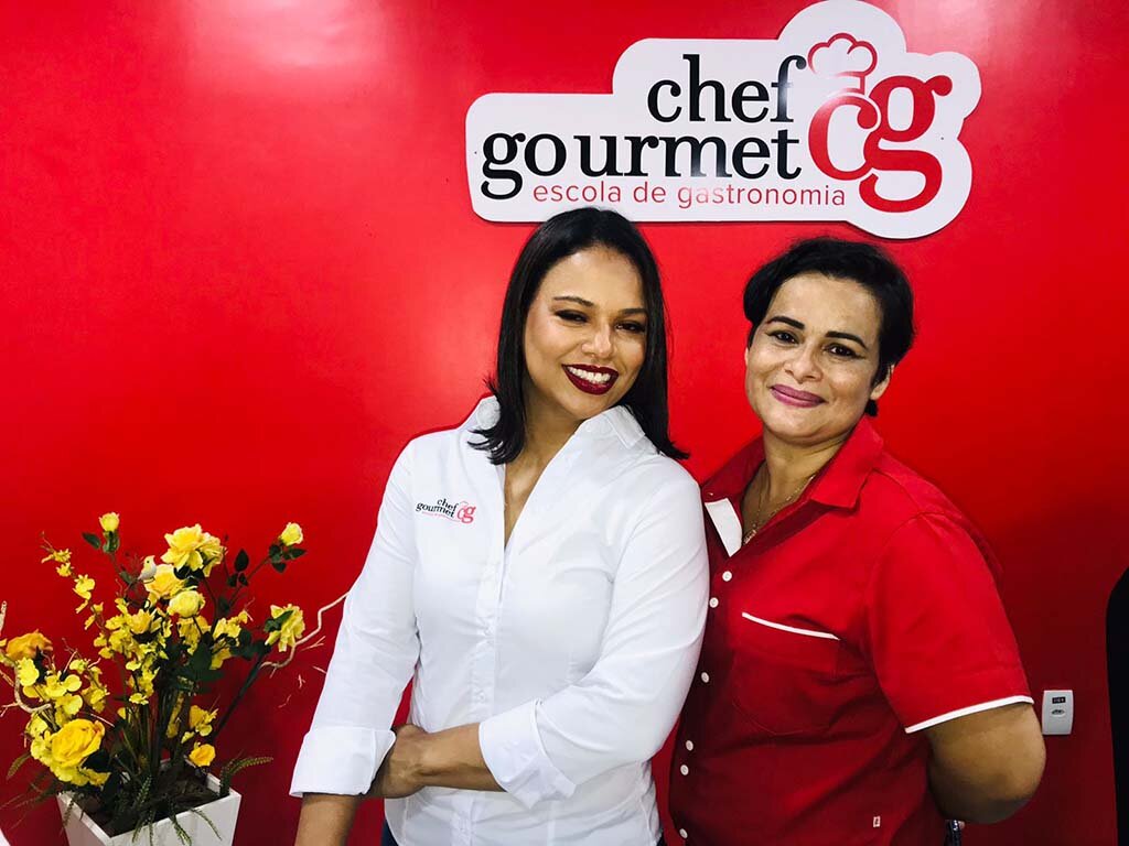 Aline Cândido do Nascimento, Proprietária da Chef Gourmet Porto Velho; e Ericatia Oliveira, gestora da unidade - Gente de Opinião