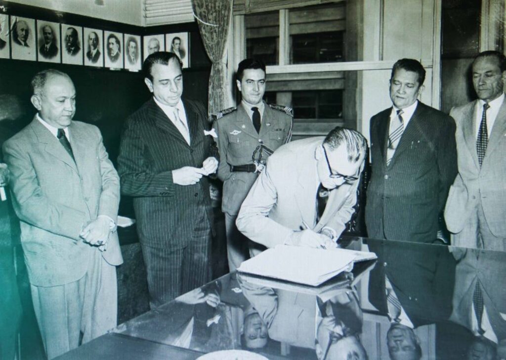 HISTÓRIAS QUE A HISTÓRIA NÃO CONTA (1) - Em 1953 governador ouve falso “secreta” e enche prisões em Porto Velho - Gente de Opinião