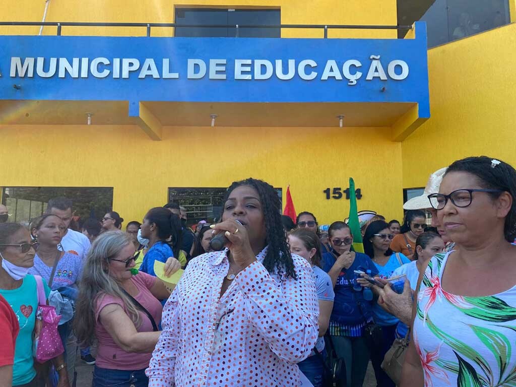 Professora Léo Simão amplia apoio na reta final da campanha  - Gente de Opinião