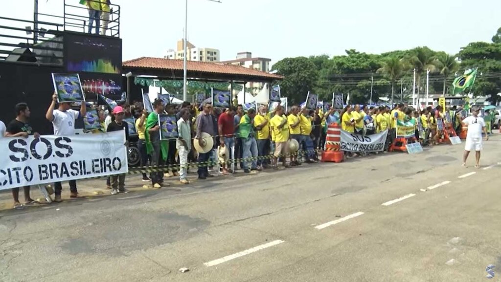 Manifestantes permanecem acampados nas proximidades da 17 brigada em Porto Velho - Gente de Opinião