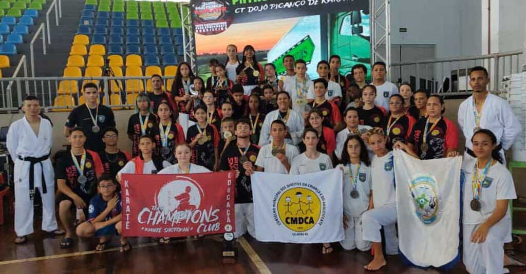 Atletas de Vilhena brilham na 3ª Copa Dojô Picanço de Karatê, conquistando 70 medalhas - Gente de Opinião