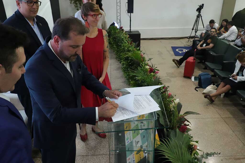 A assinatura ocorreu durante o 2º Encontro ICLEI Amazônia - Gente de Opinião