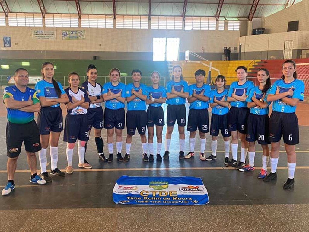 As estudantes atletas da modalidade futsal feminino estão matriculadas na escola Aluízio Pinheiro Ferreira, localizada em Ji-Paraná - Gente de Opinião