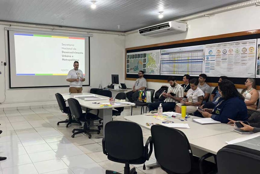 Primeira vez que reuniu-se técnicos, servidores municipais e parceiros para um encontro presencial - Gente de Opinião