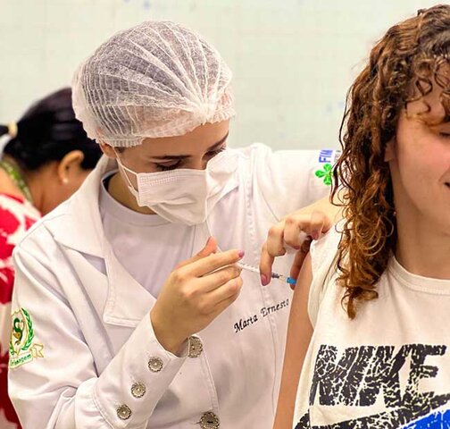 Vacinação contra a Gripe promovida pelo Centro Universitário Aparício Carvalho - FIMCA - Gente de Opinião