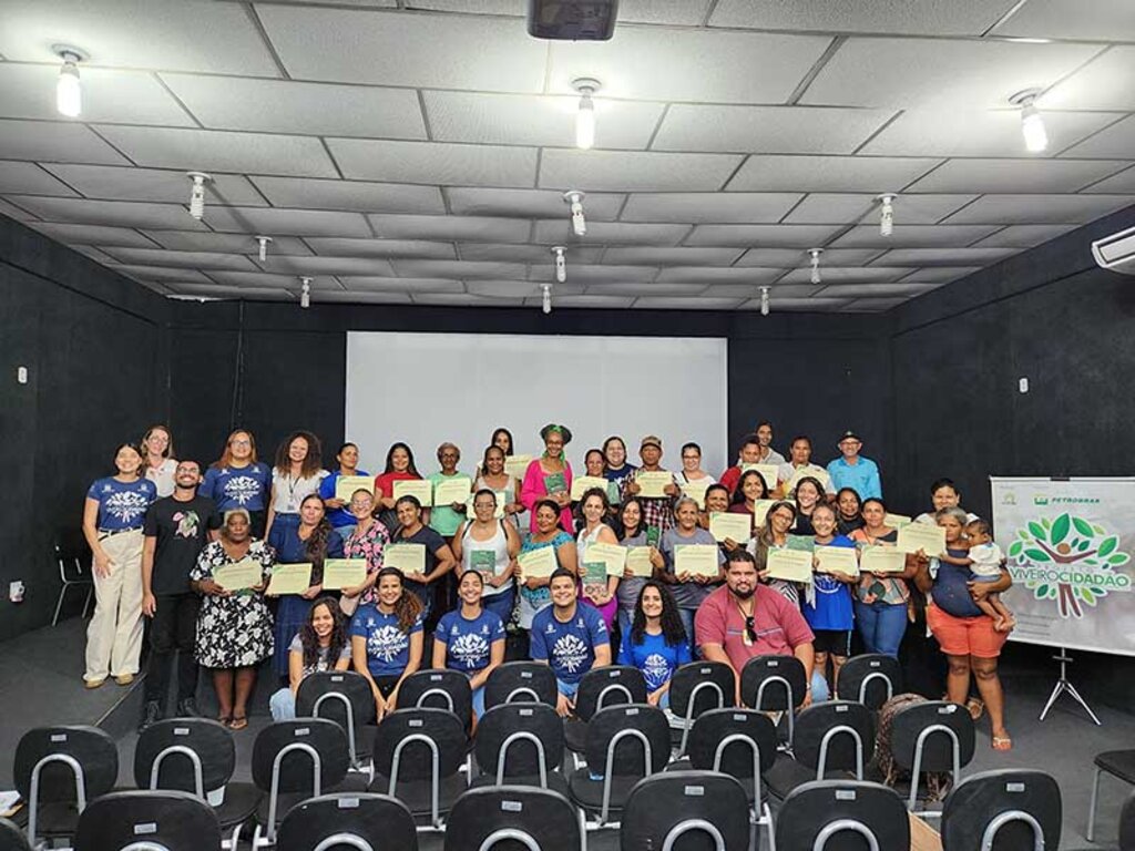 Cerimônia de formatura marca encerramento dos módulos de formação do projeto Viveiro Cidadão em Rolim de Moura - Gente de Opinião