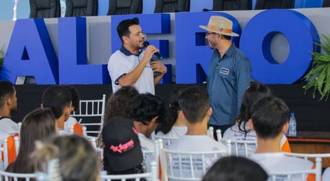 Deputado Marcelo Cruz valoriza importância do esporte em palestra para jovens no estande da Alero