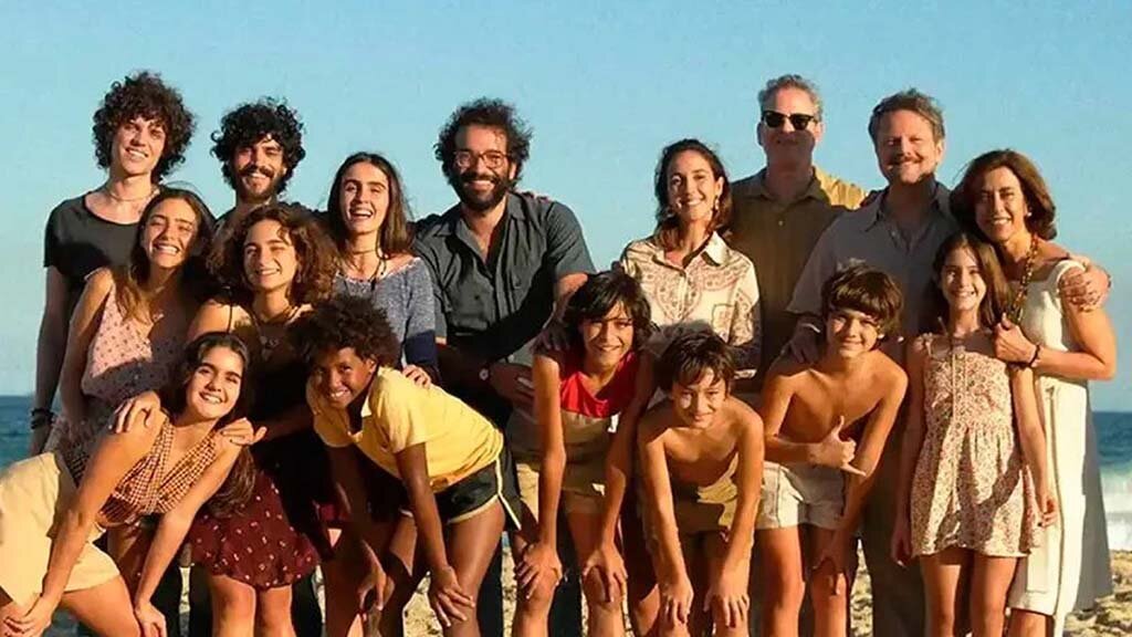 Todo o elenco - Gente de Opinião