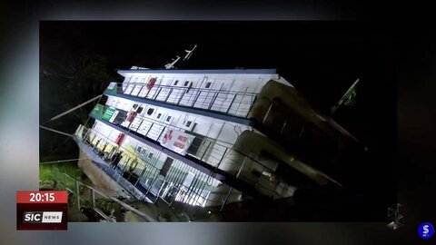 Barco Hospital Válter Bártolo, ancorado em Guajará, afunda por causa de rachadura