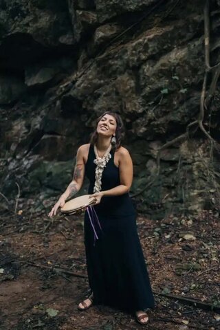 Izabela Lima fará pré-show de Lenine no Festival Povos da Floresta - Gente de Opinião