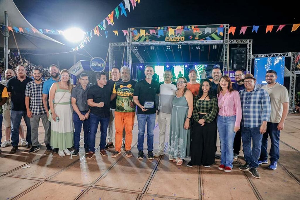 Diversos secretários estavam presentes no evento - Gente de Opinião