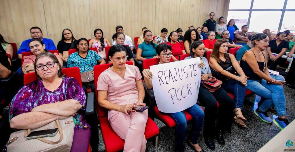 Servidores acompanham a reunião (Rafael  Oliveira I Secom ALE/RO) - Gente de Opinião