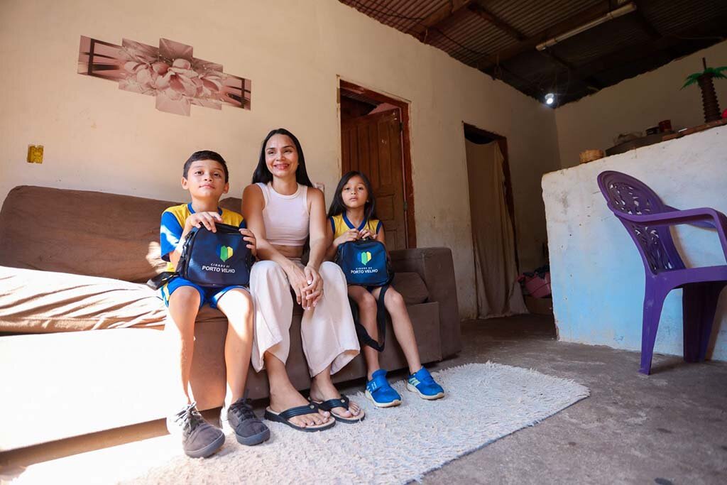 Elke de Souza e seus dois filhos, Luís Henrique Vieira e da Helena Vieira - Gente de Opinião