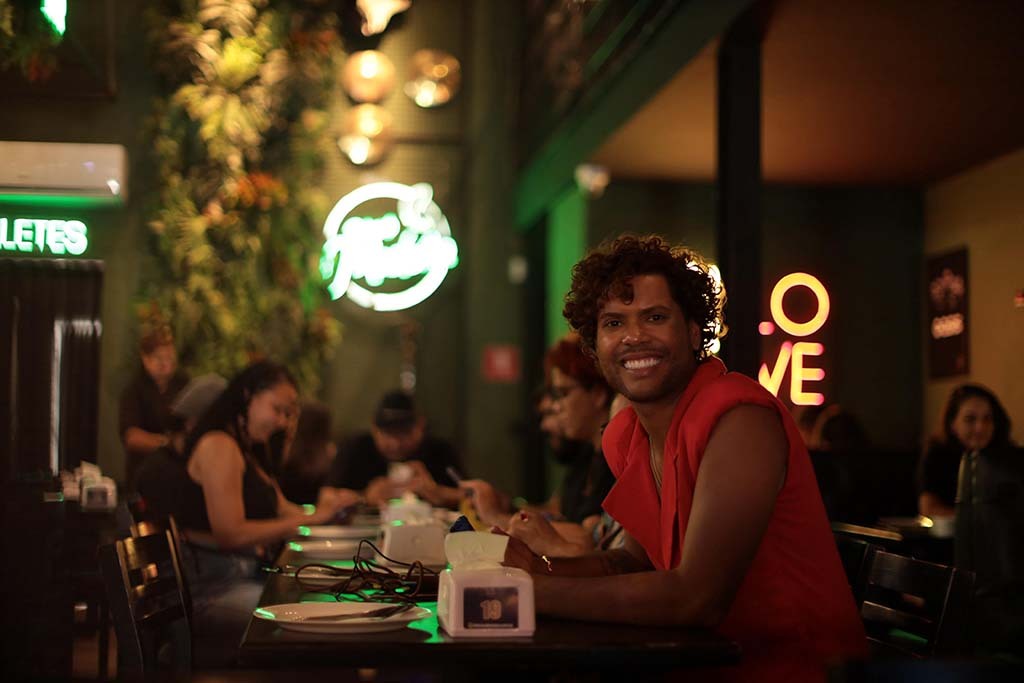 ABSOLUTO: Alan Rammos grava primeiro videoclipe em Porto Velho e inicia pós-produção - Gente de Opinião