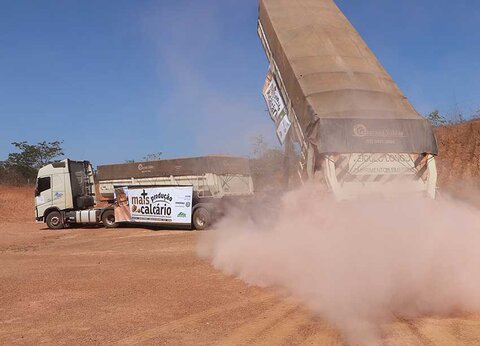 Governador Marcos Rocha já entregou mais de 5 mil toneladas de calcário aos produtores de Rondônia em 2025