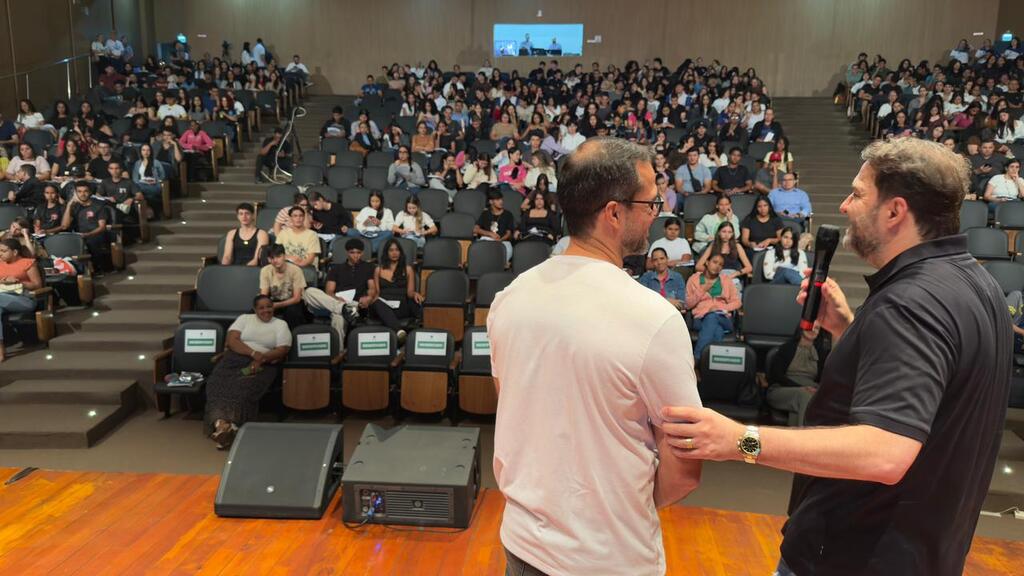 Deputado Alex Redano comemora sucesso do aulão Acelero Enem 2025 em Ariquemes  - Gente de Opinião