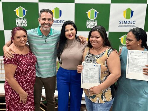 Cristiane Lopes participa da entrega de 404 títulos de propriedade em Porto Velho