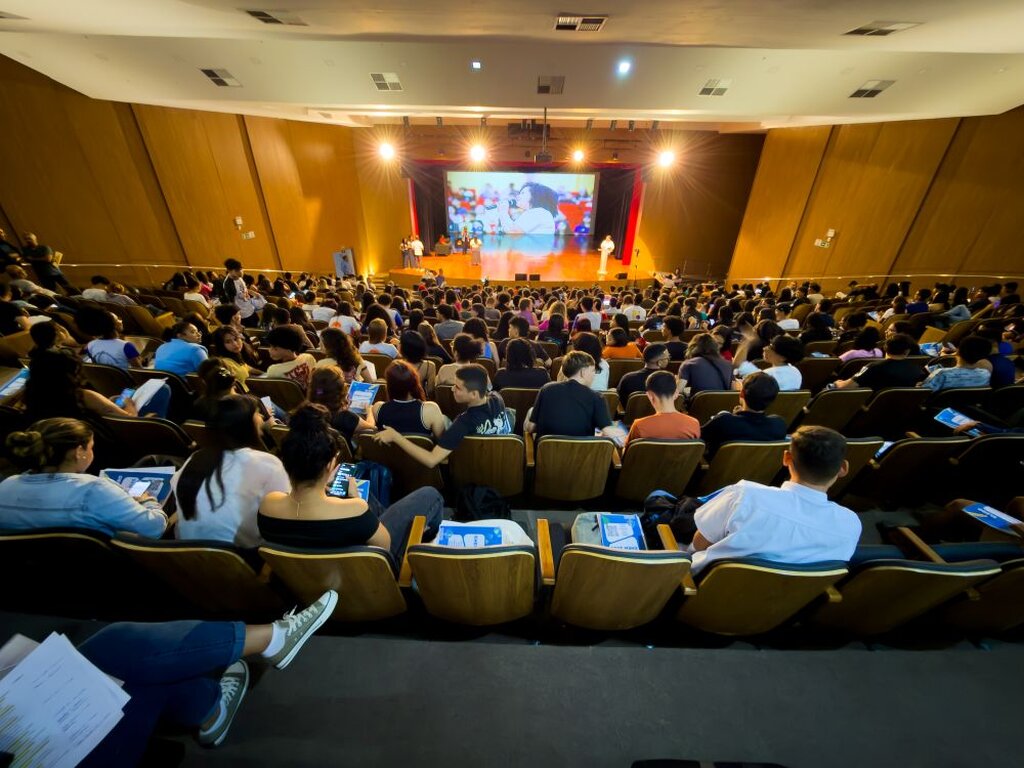 Projeto Acelero Enem leva conhecimento das disciplinas cobradas no Exame Nacional do Ensino Médio, como biologia, química, física, matemática, redação e história (Foto: Mateus Andrade) - Gente de Opinião