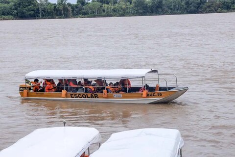Transporte escolar fluvial garante acesso à educação e transforma a realidade de comunidades ribeirinhas