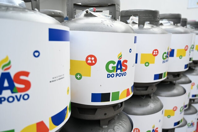 A meta do Governo do Brasil é viabilizar cerca de 65 milhões de recargas por ano às famílias atendidas pelo programa Gás do Povo - Foto: Ricardo Botelho/MME - Gente de Opinião
