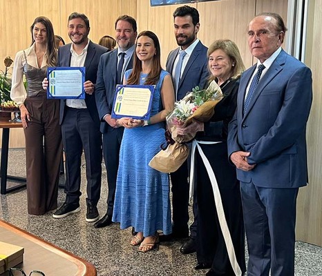 Assembleia Legislativa homenageia Mariana Carvalho e Maurício Carvalho com Título Honorífico de Honra ao Mérito