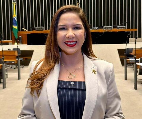 Deputada Cristiane Lopes cobra regularização de gratificação retirada de servidores federais de Rondônia