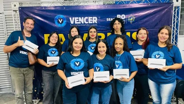As entregas fazem parte da etapa final do programa que alia qualificação profissional ao fornecimento dos instrumentos necessários para que os alunos possam transformar o conhecimento adquirido em geração de renda - Gente de Opinião