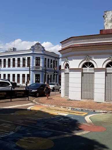  O Beco, Clube (INSS) e Mercado Público — Delicadeza de uma arquitetura em processo de descaracterização.