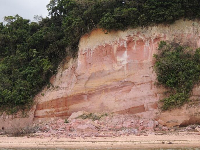 Rio Tapajós (margem esquerda)