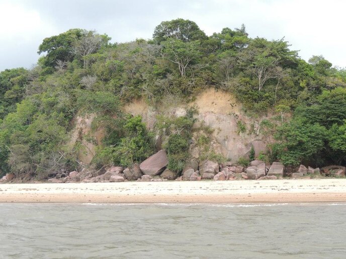 Rio Tapajós (margem esquerda)