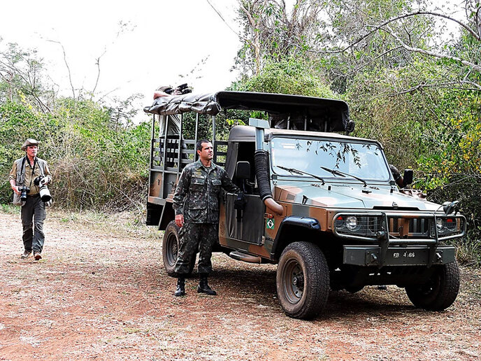 Apoio do Exécito na Visita à Gruta Ricardo Franco