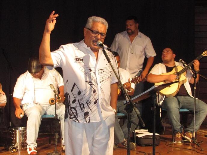 Ernesto Melo sobe ao palco as 19h30