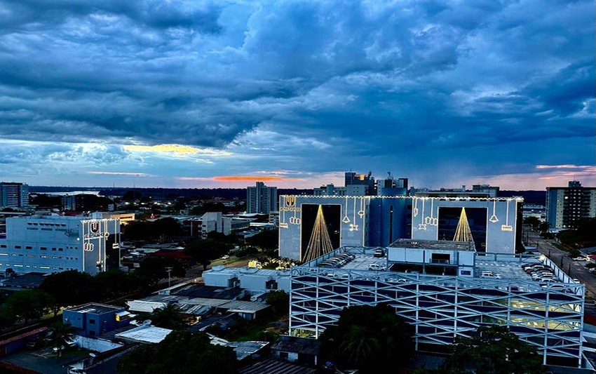 Ministério Público de Rondônia em tempo de Natal (Foto: Viriato Moura)